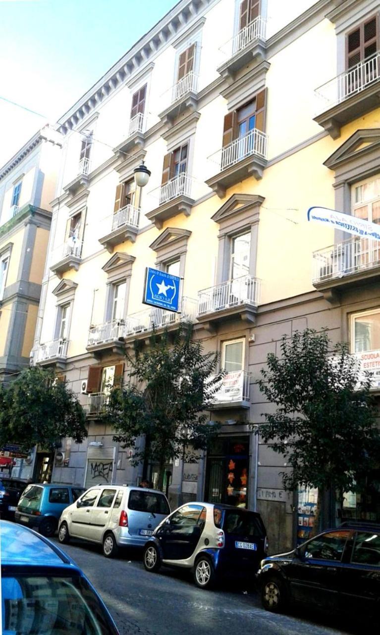 Case Vacanze " Il Duomo" Napoli Exteriör bild